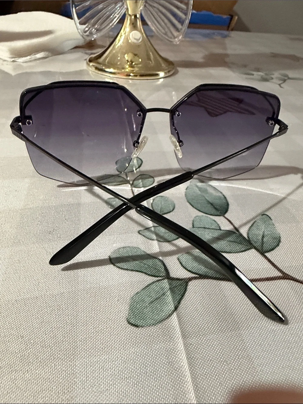 Diff Eyewear stylish rimless
